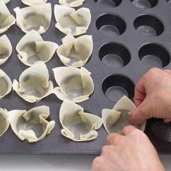 Spinach Artichoke Wonton Cups - how to (2 of 10)