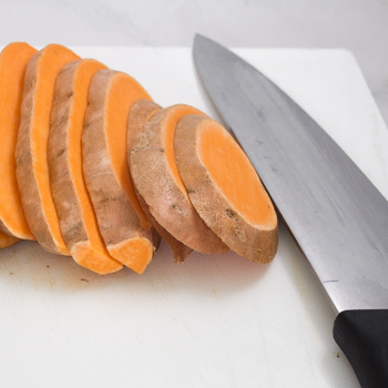 slicing the yam