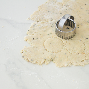 rosemary parm cracker how to (8 of 8)